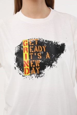 1 WOMENS OVERSIZED T-SHIRT